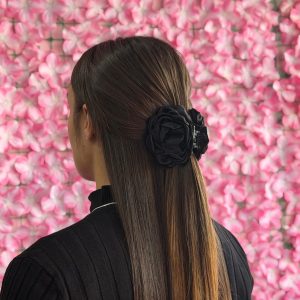 Broche de rosa / NEGRO